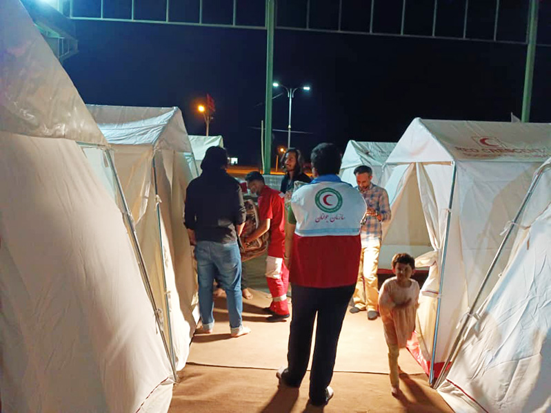 امدادرسانی هلال احمر به بیش از ۱۵۰۰ زائر در موکب پلیس راه ماهان