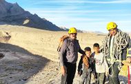 نجات دو کودک گرفتار در کوه