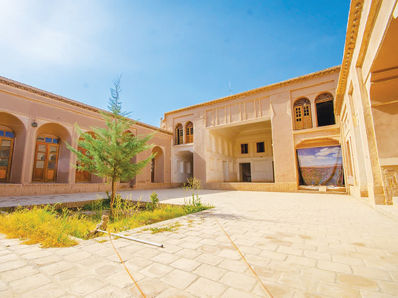 آغاز مرمت بناهای تاریخی شهرستان بردسیر