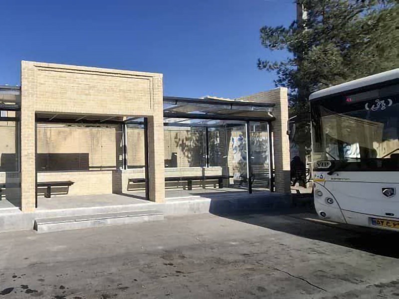 تسهیل سفرهای شهری با ساخت ایستگاه‌ اتوبوس در دو معبر مهم کرمان