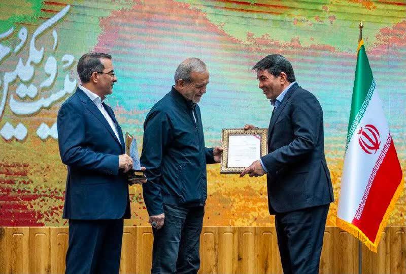 دکترطالبی، استاندار برگزیده کشور شد