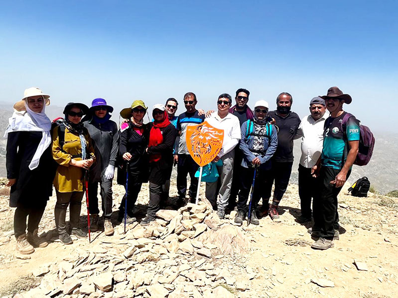 صعود مشترک کارکنان شرکت توزیع برق جنوب استان کرمان و باشگاه کوهنوردی افق بم به قله شیر دهبکری