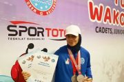 کسب دو مدال نقره توسط دانش آموز کرمانی در مسابقات جهانی کینگ بوکس