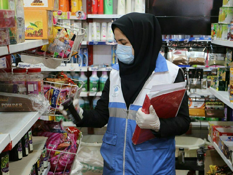 بیش از هزار کیلوگرم مواد غذایی از چرخه مصرف خارج شد