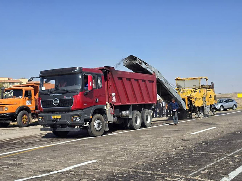 آغاز عملیات اجرایی بهسازی و روکش آسفالت محور انار–شهربابک استان کرمان