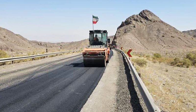 آغاز عملیات بهسازی و روکش آسفالت محور بردسیر–باغین به طول ۱۰ کیلومتر